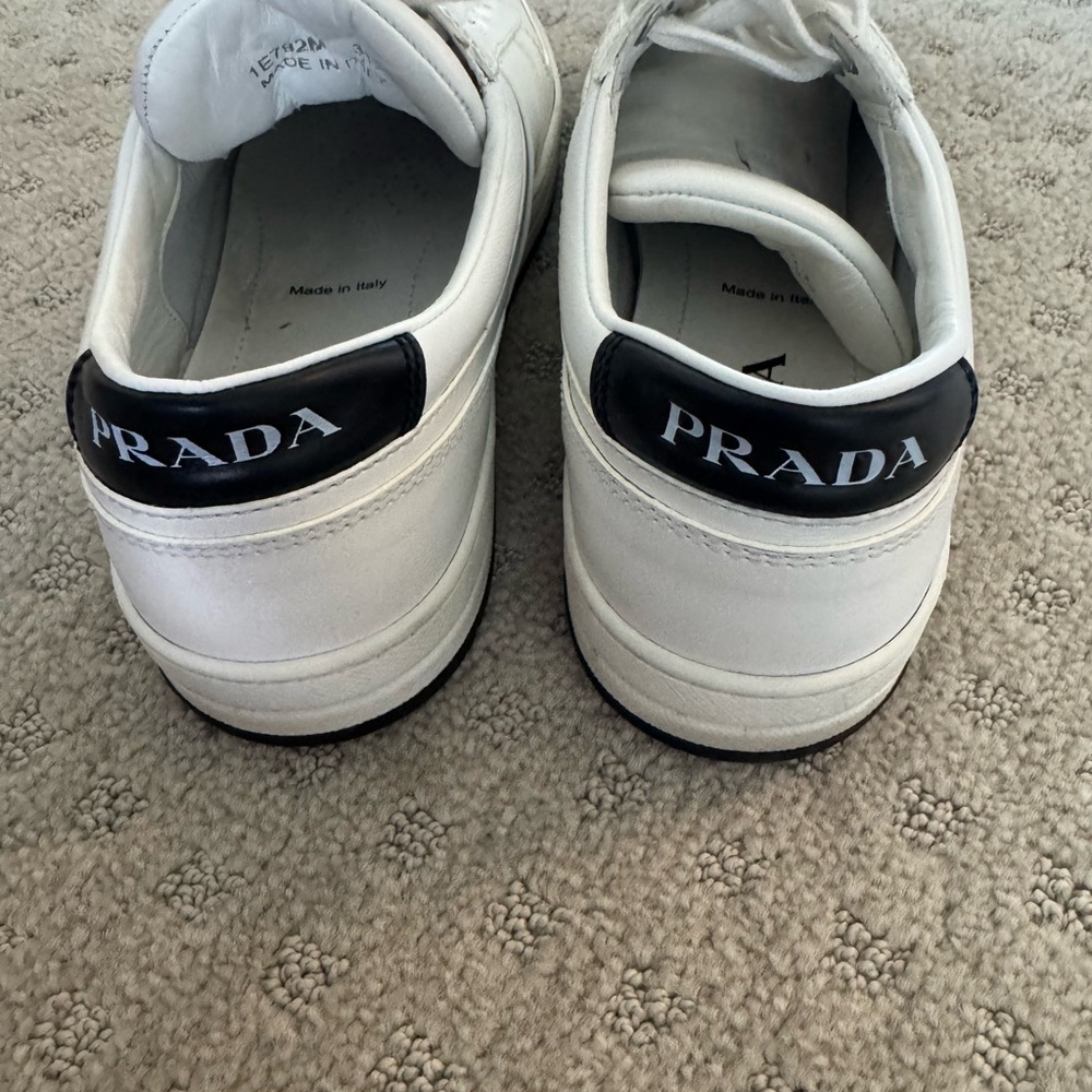 Prada downtown leather sneaker - Picture 4 of 7
